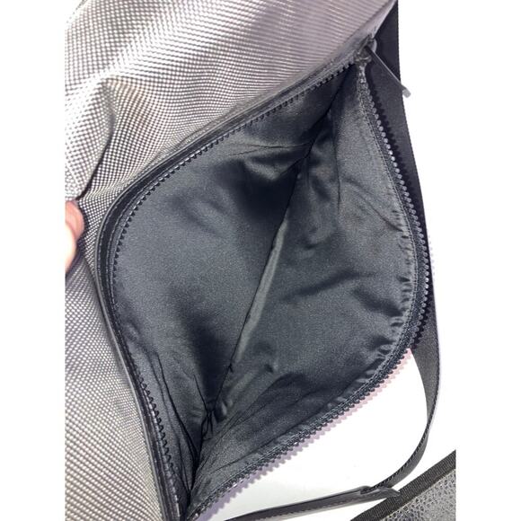 MICHAEL KORS NWT PARKER LG CHARCOAL CANVAS MESSANGER BAG - Picture 15 of 16